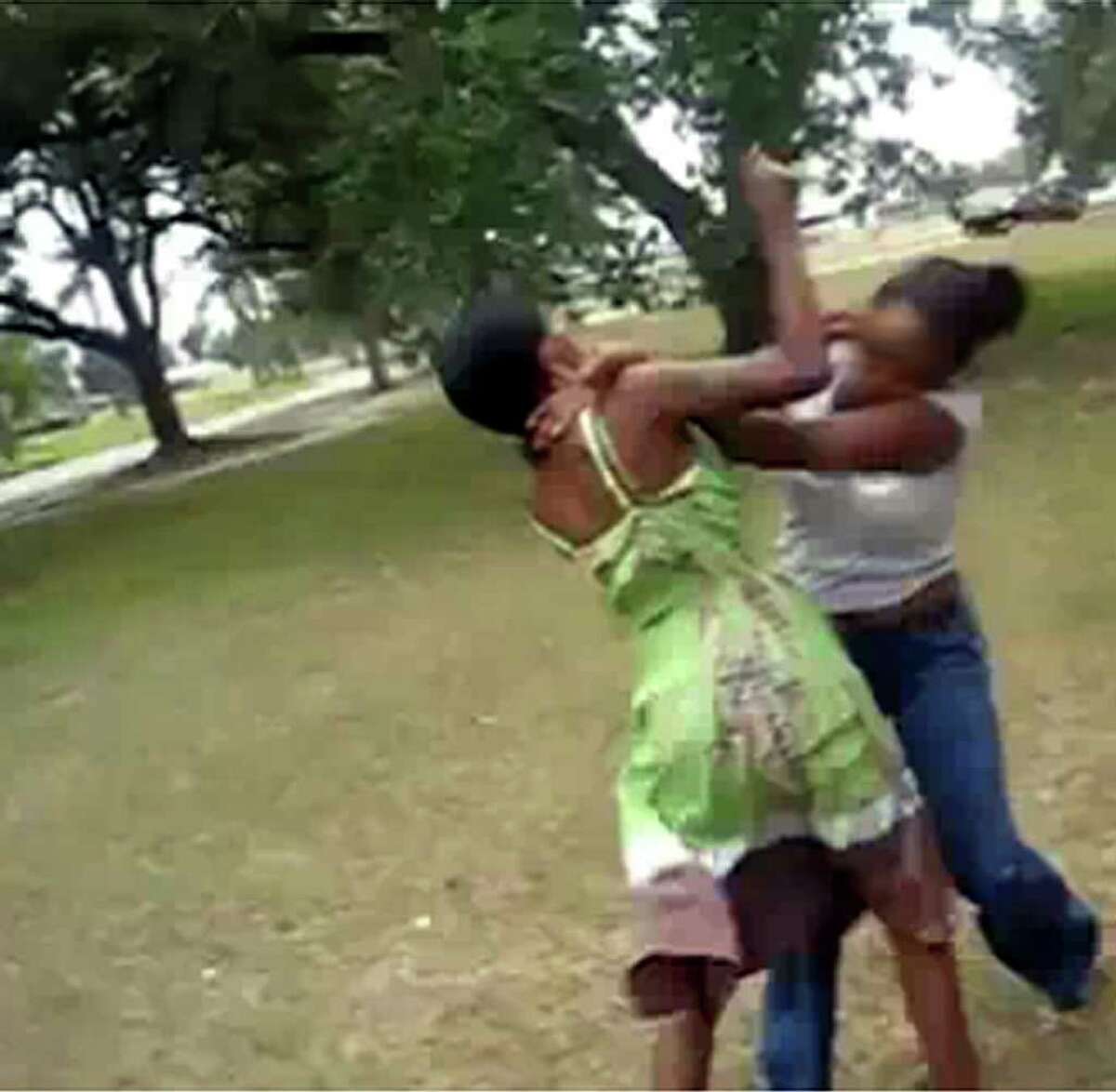diana jamal recommends brutal girl fights caught on tape pic
