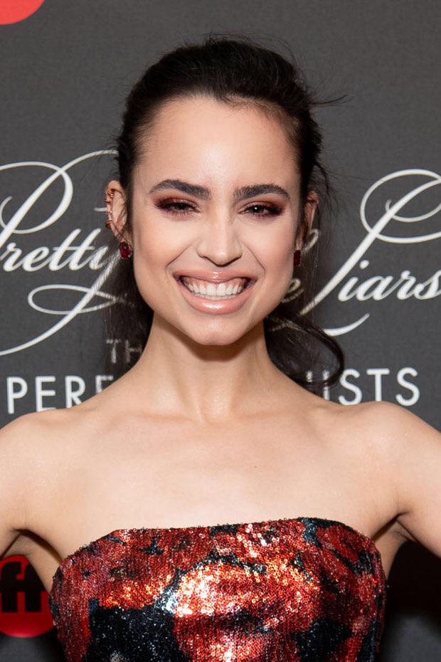 dianne muhly recommends sofia carson nipples pic