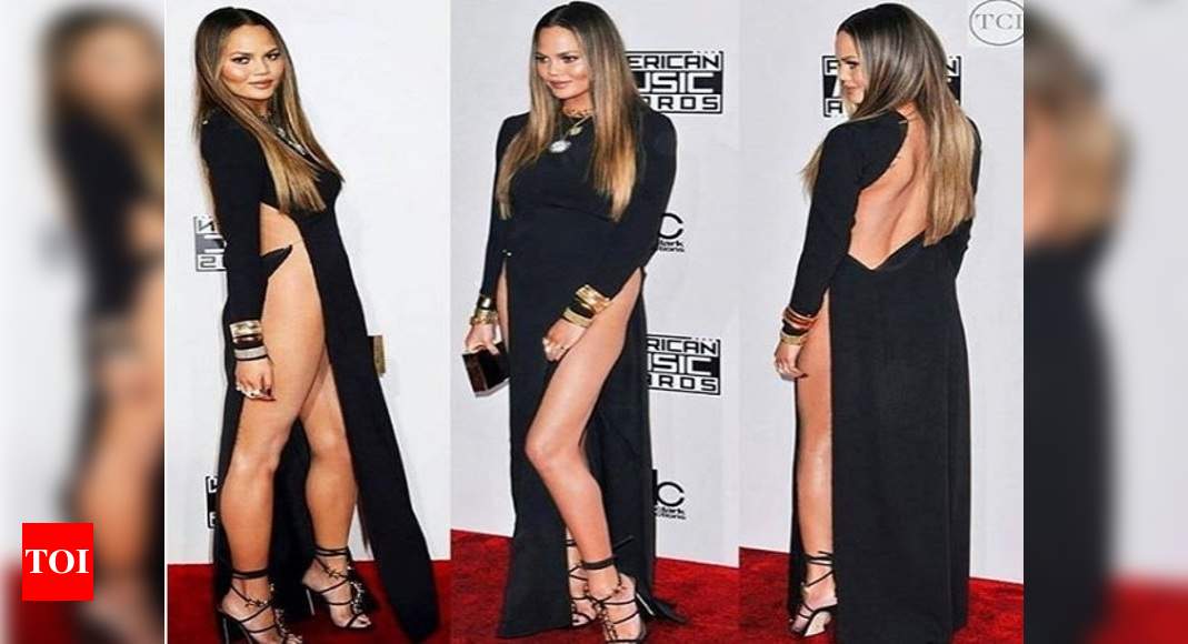 chirine hariri add chrissy teigen wardrobe malfunction at ama photo