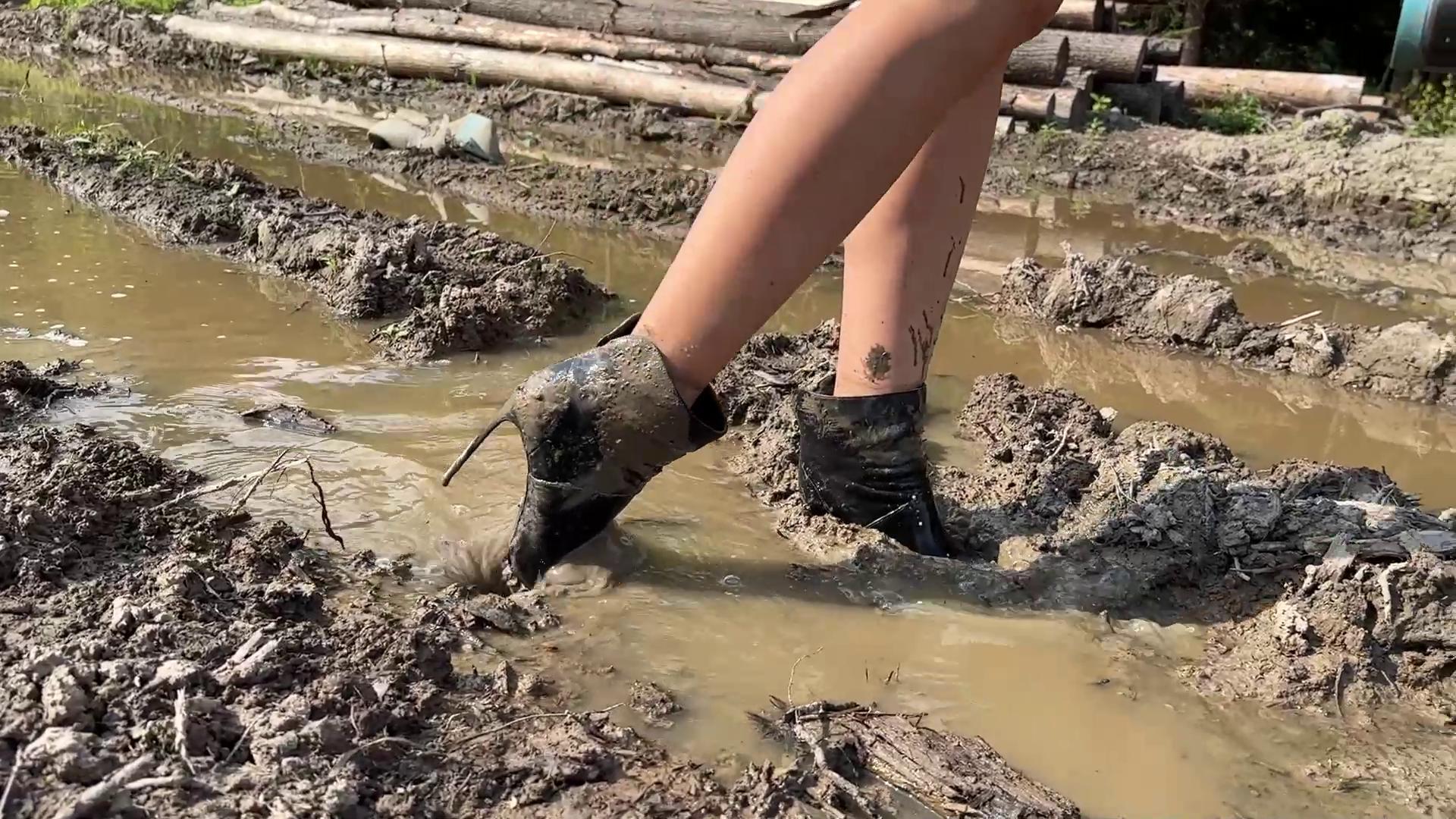 benjamin tavera recommends High Heel Boots In Mud