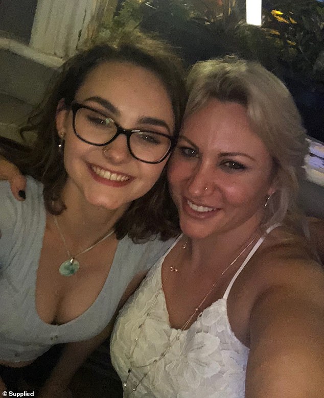 mom and daughter hookers