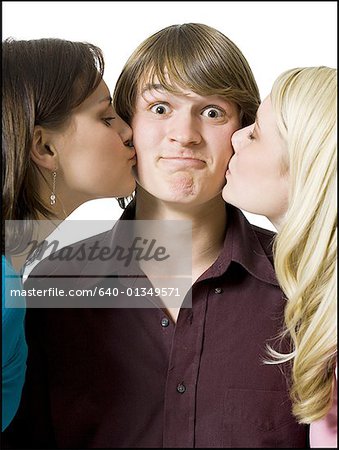 chris castil add photo girls that kiss boys
