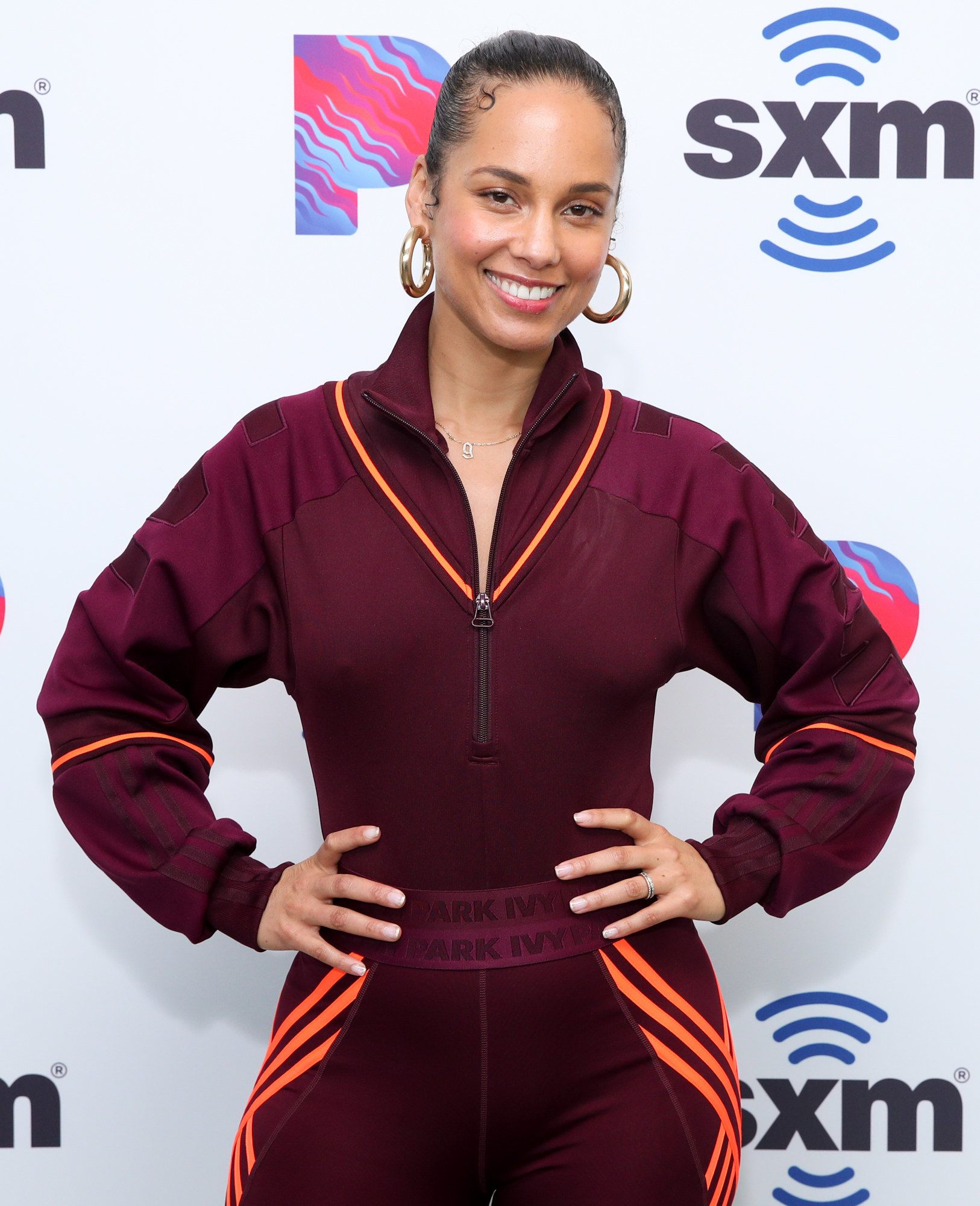 current flow recommends alicia keys naked pic