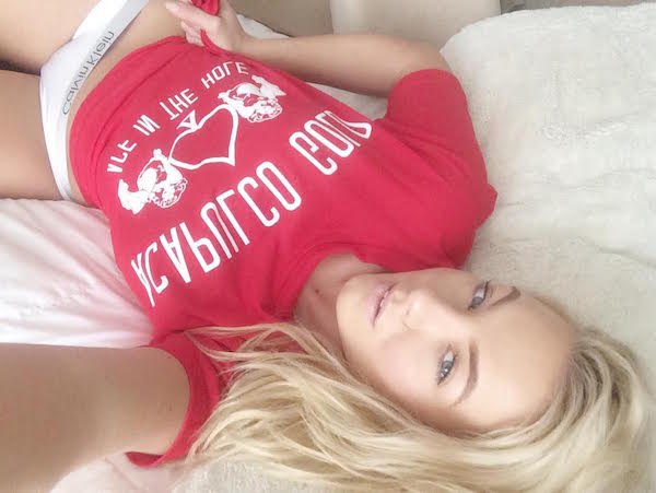 donna kirch recommends sexy blonde selfies pic