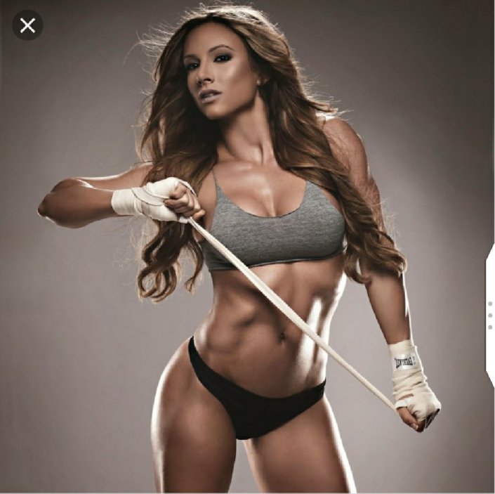 does paige hathaway have butt implants