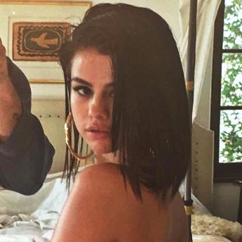 callie hart share selena gomez naked in bathtub photos