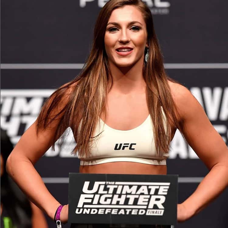 alex vee recommends Sexy Female Ufc Fighter