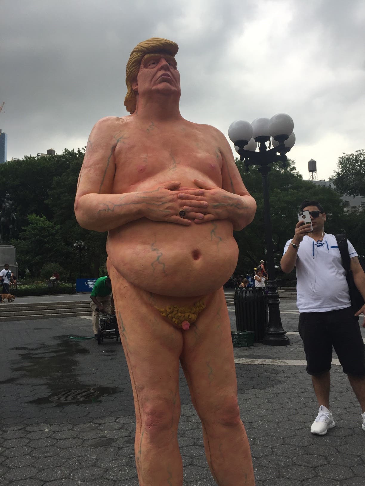 Best of Donald trump naked picture