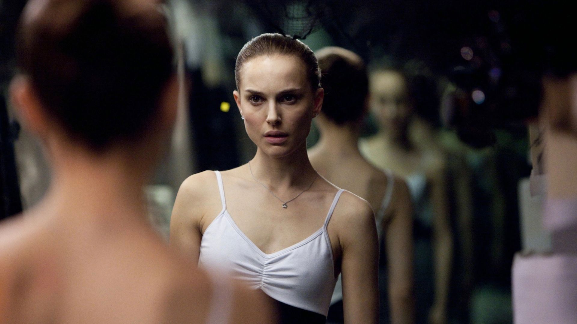 brad glowe recommends keira knightley black swan pic