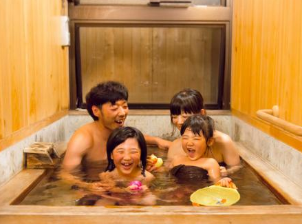 debbie wickersham recommends japanese father daughter bath pic