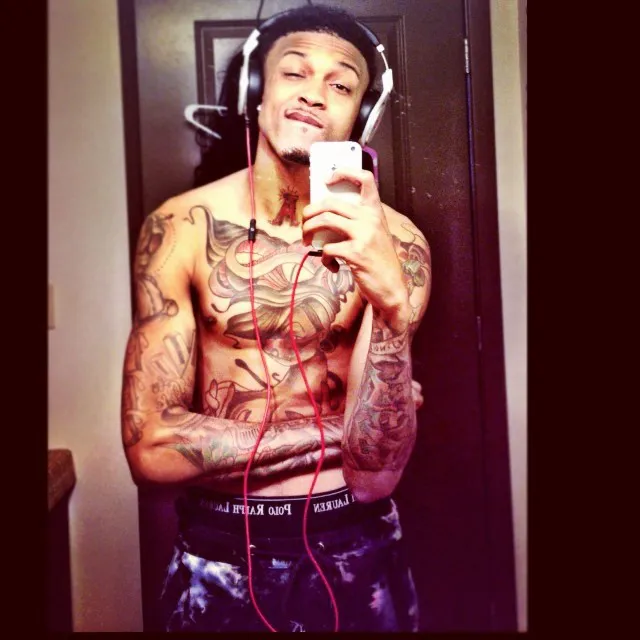 becky vickers add august alsina shower pic photo