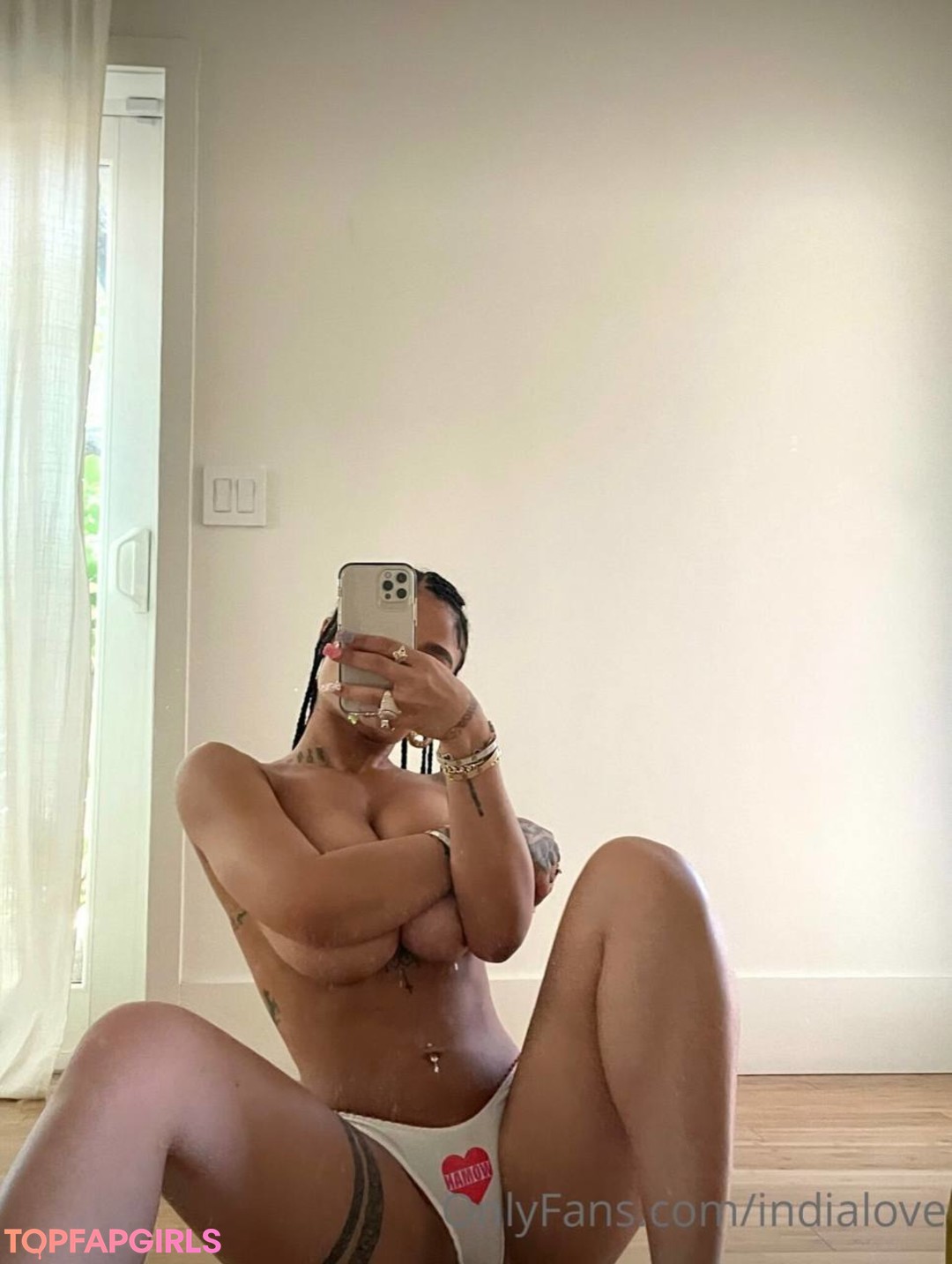 nude pic of india love