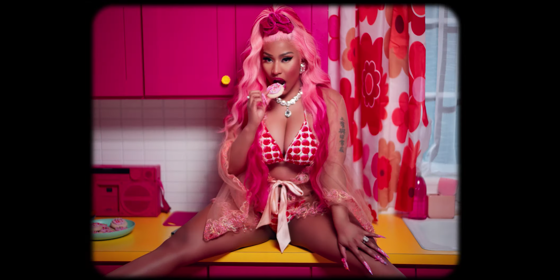 azwraith phantomlancer recommends nicki minaj xxx photo pic