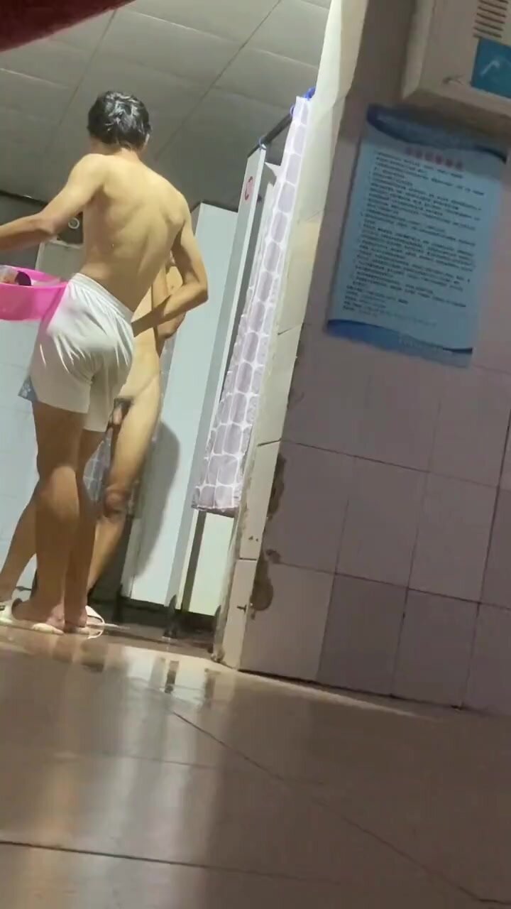 americo salazar share naked public shower photos