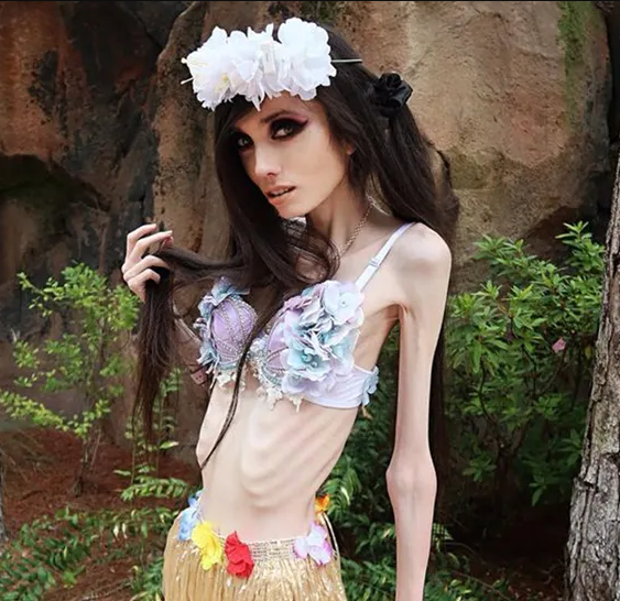 amber deters recommends eugenia cooney swimsuit pic