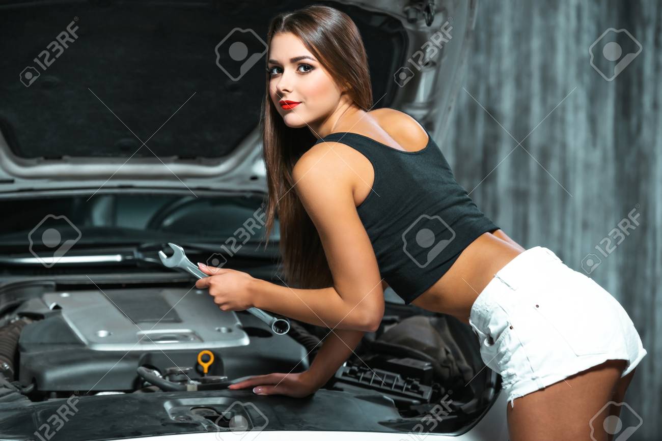 bessie criscione recommends Hot Chicks Working On Cars