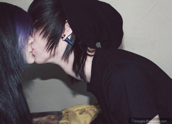 brad jaquith recommends emo girls making out pic