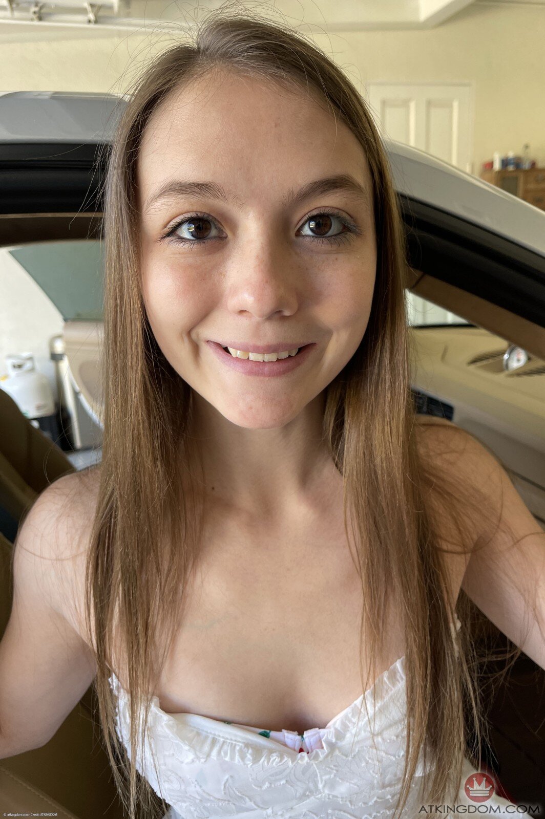 brenda wade recommends nude petite teen selfie pic