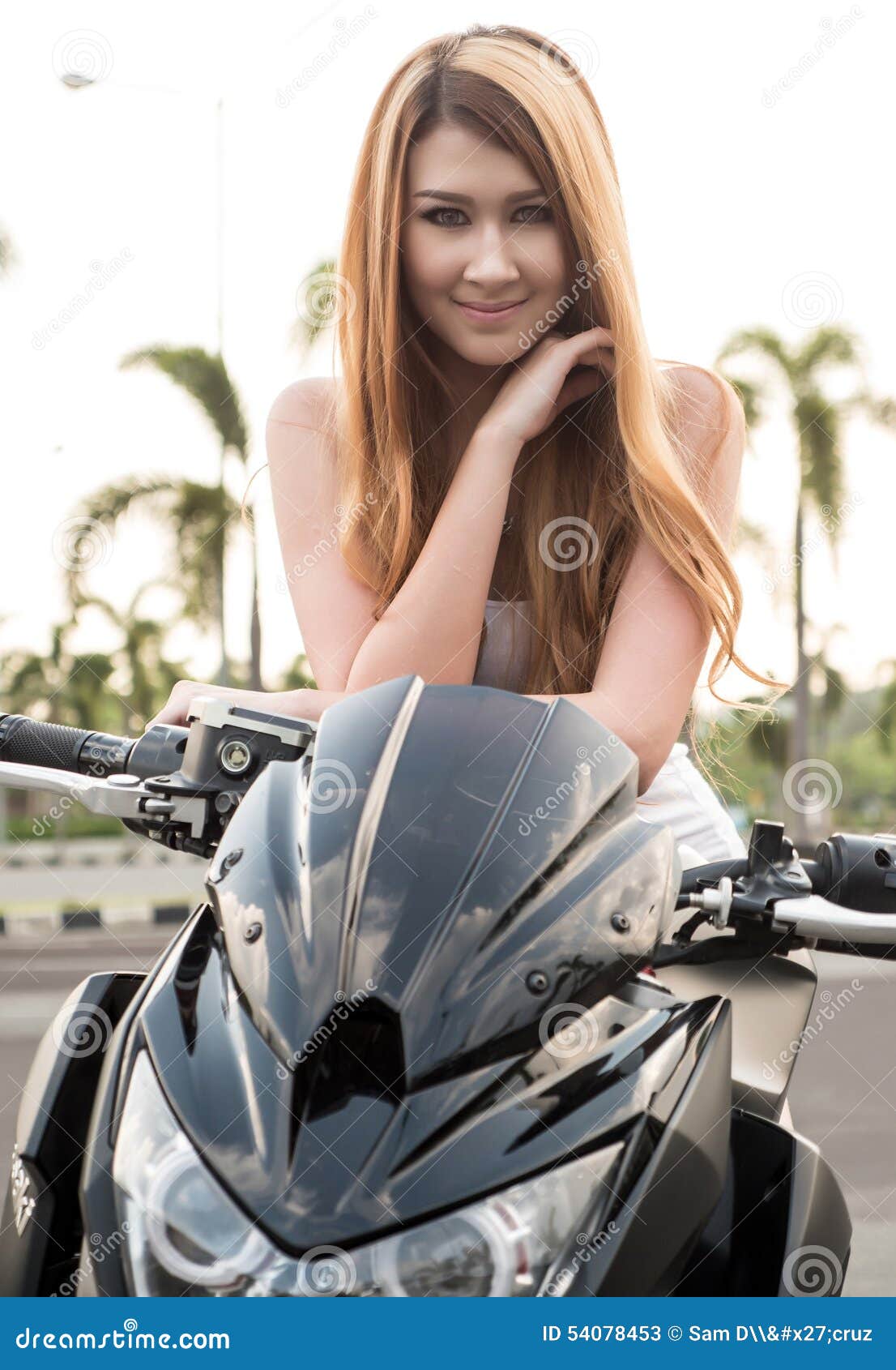 bailey knudson recommends naked chicks and motorcycles pic