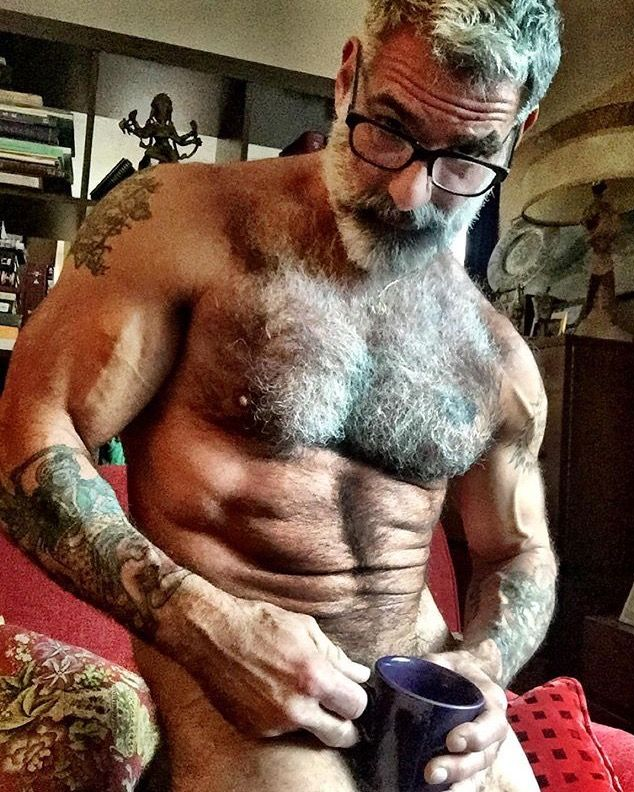 Hairy Naked Mature Man clubs net