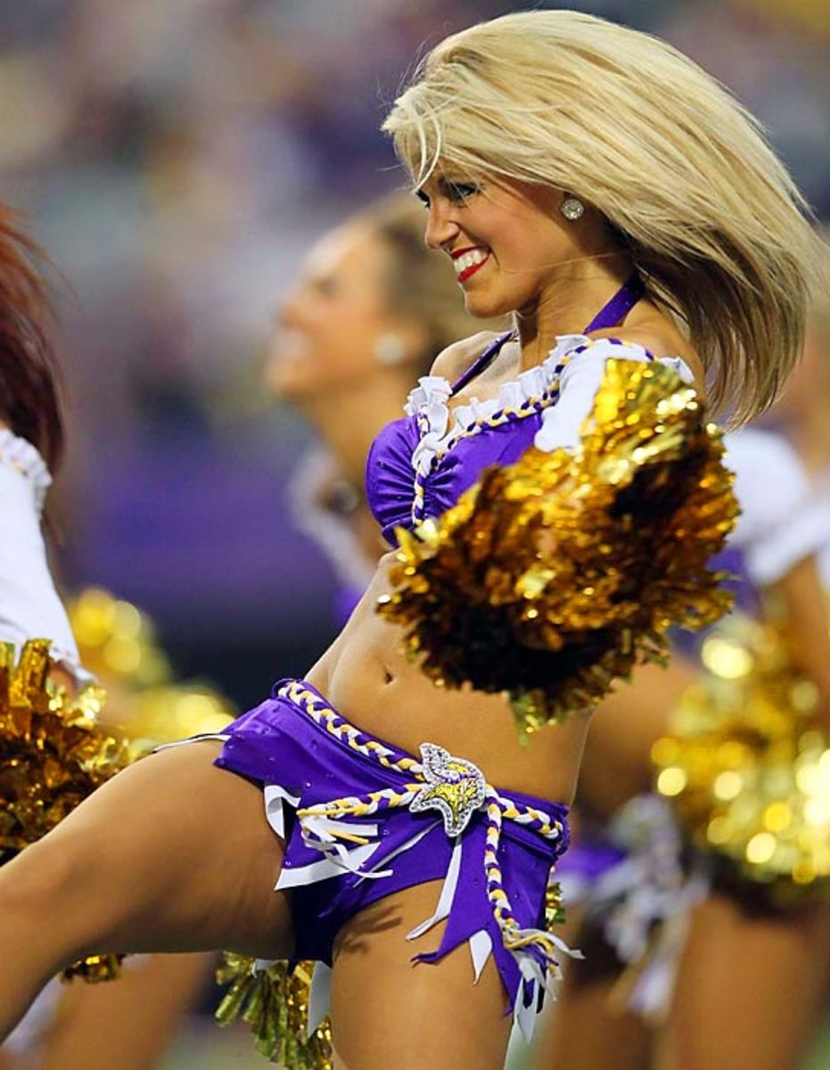 debbie crumbley recommends Nfl Cheerleaders Uniform Malfunction