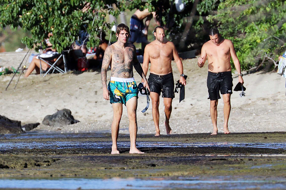 justin bieber naked beach