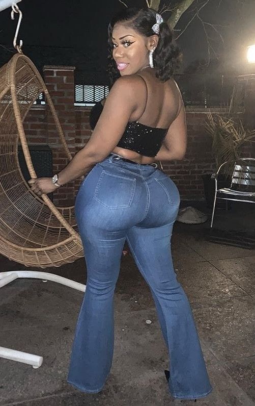 aaron thielen recommends phat booty in jeans pic