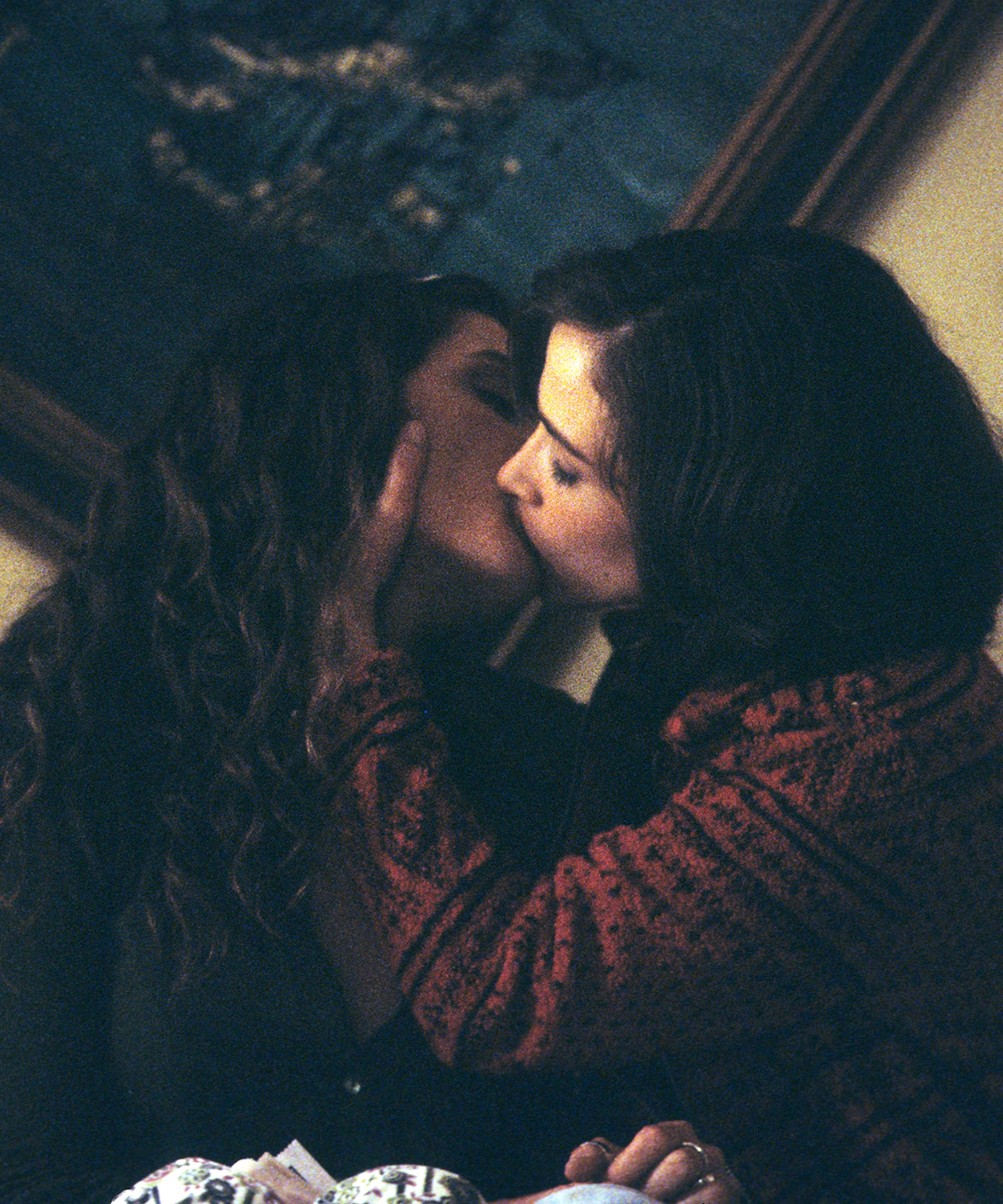 Lesbian Kissing Sensual emo bitches