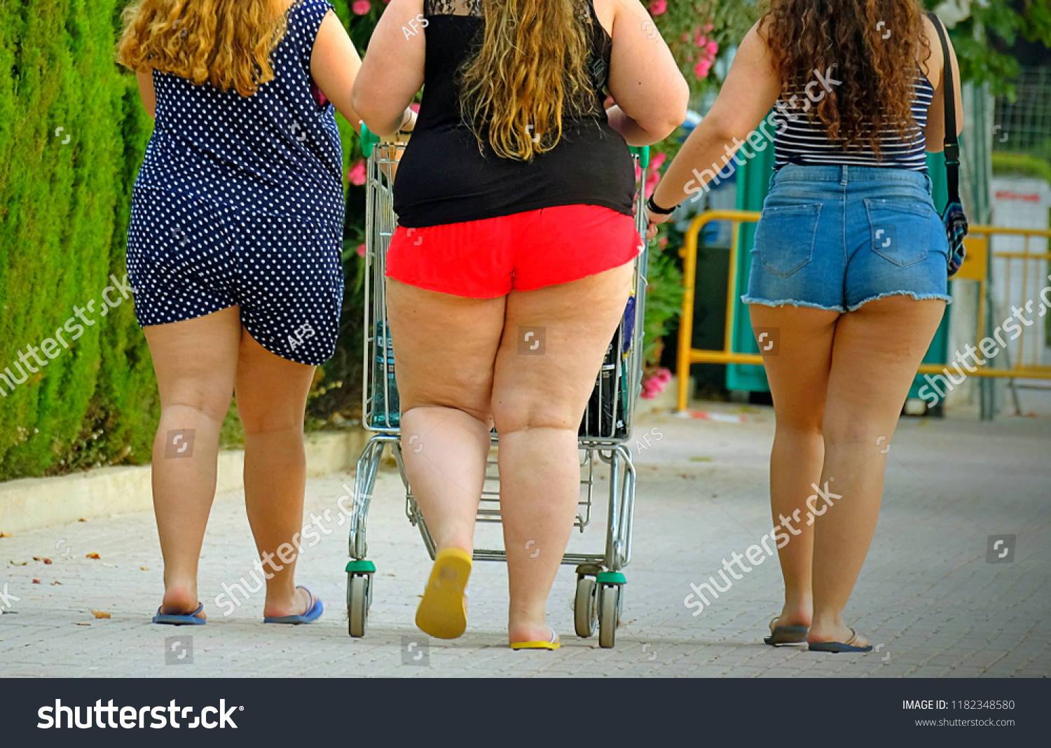 chennierose caballero recommends Fat Woman In Shorts