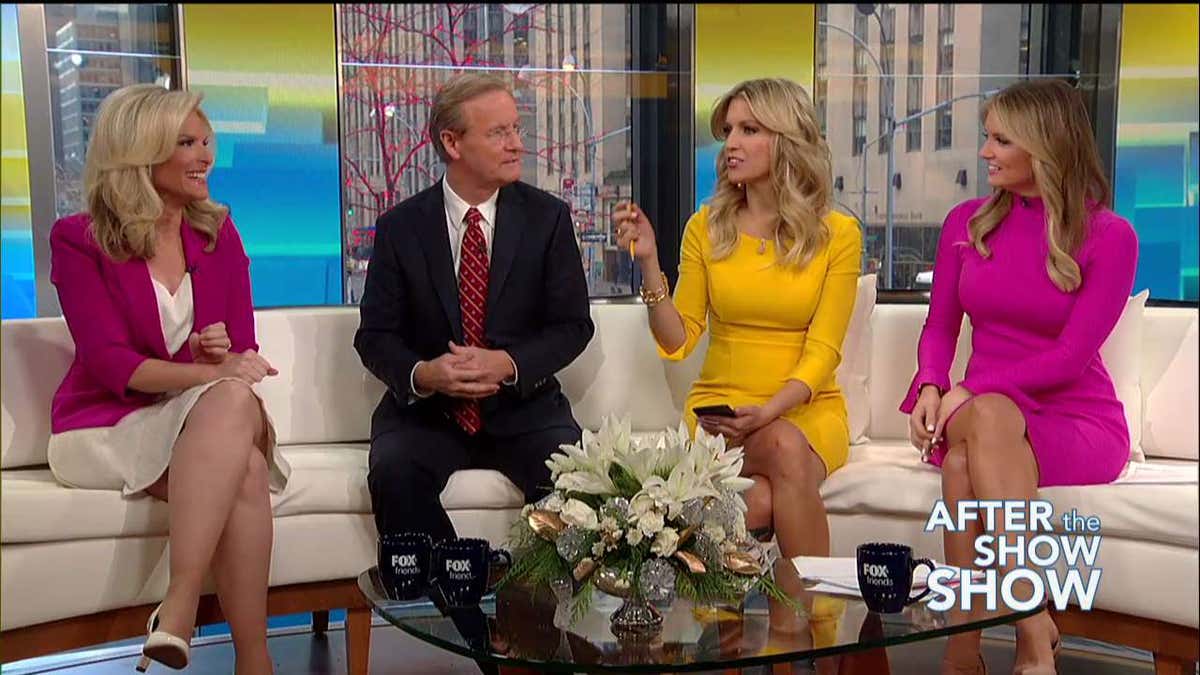 chrishawnna wright recommends Women Of Fox News Short Skirts