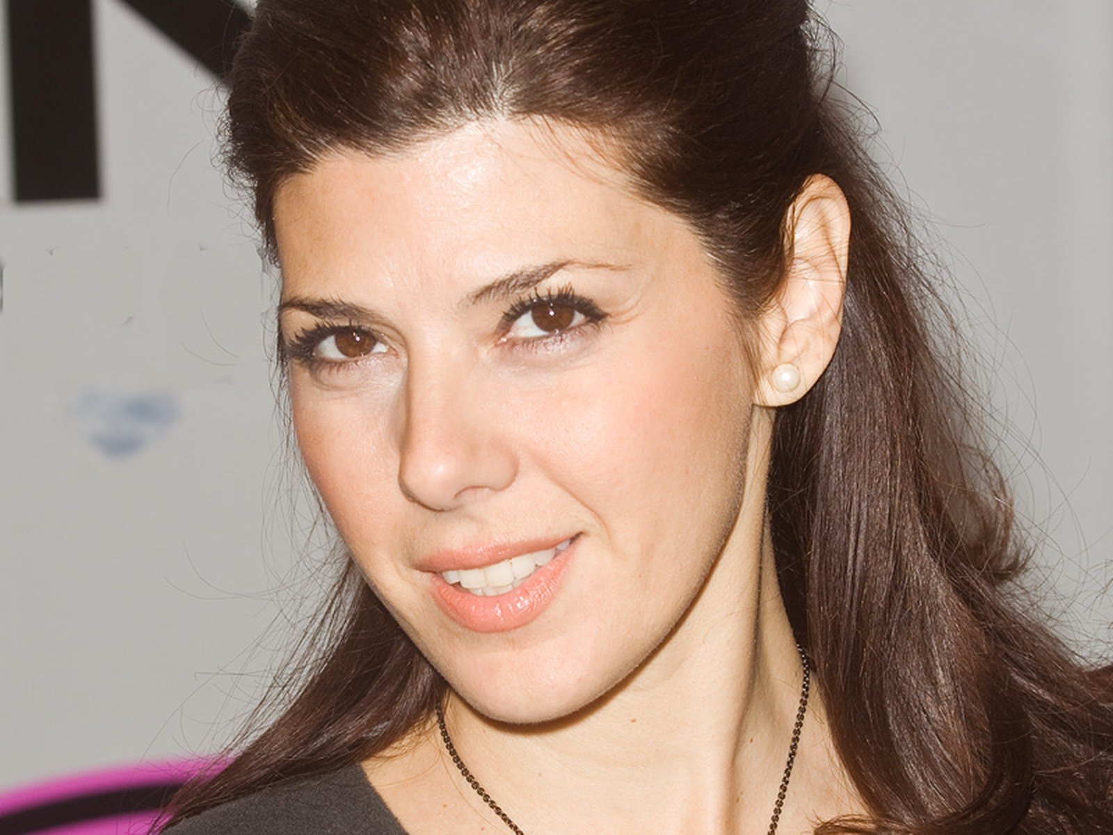 alex dossett share marisa tomei stripper photos