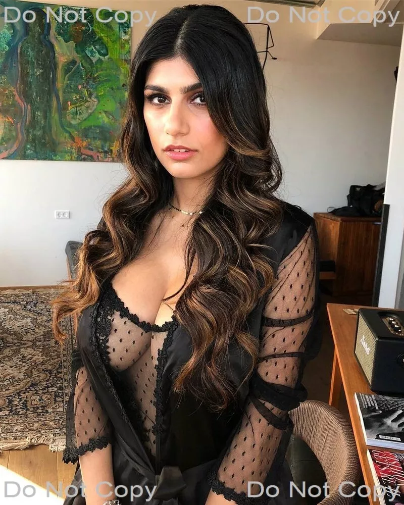 adrian moraes recommends mia khalifa makeup pic