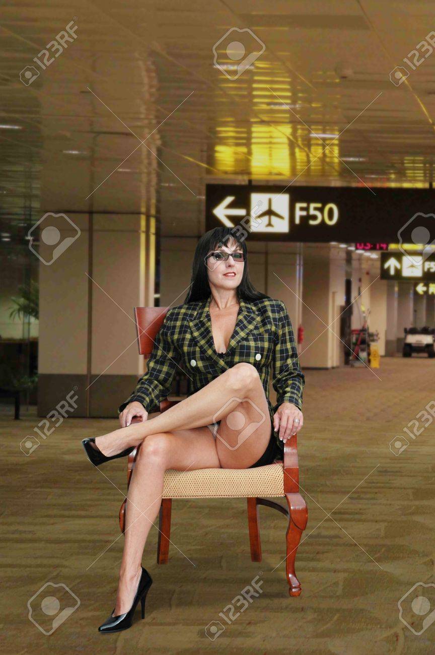Hot Chicks At The Airport masturbating playground