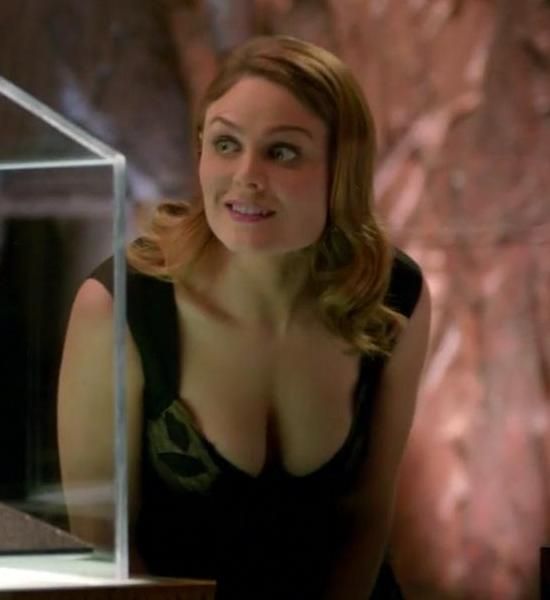 ayesha khaliq recommends Emily Deschanel Nude Pictures