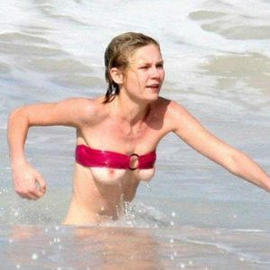 diana brush recommends Kirsten Dunst Topless Pics