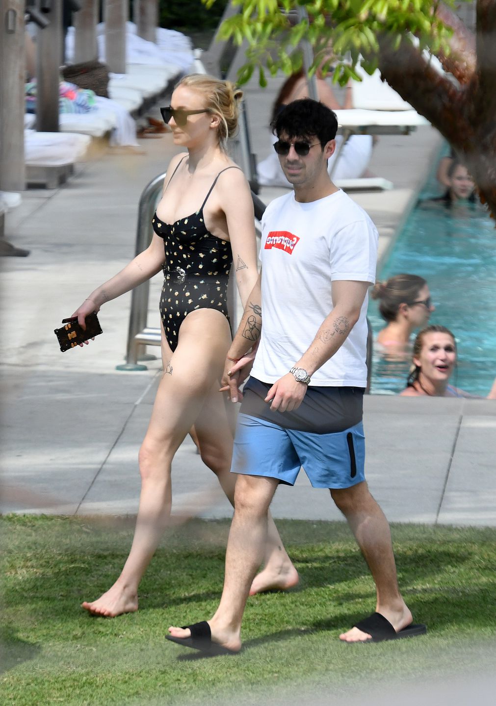 ahmad young recommends Sophie Turner Nude Beach