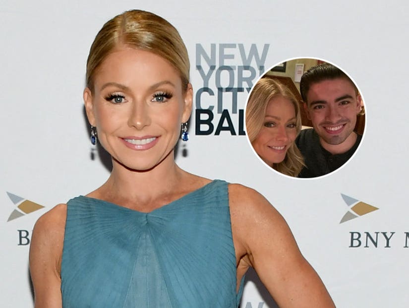 andy mcinnis add photo kelly ripa fake pics