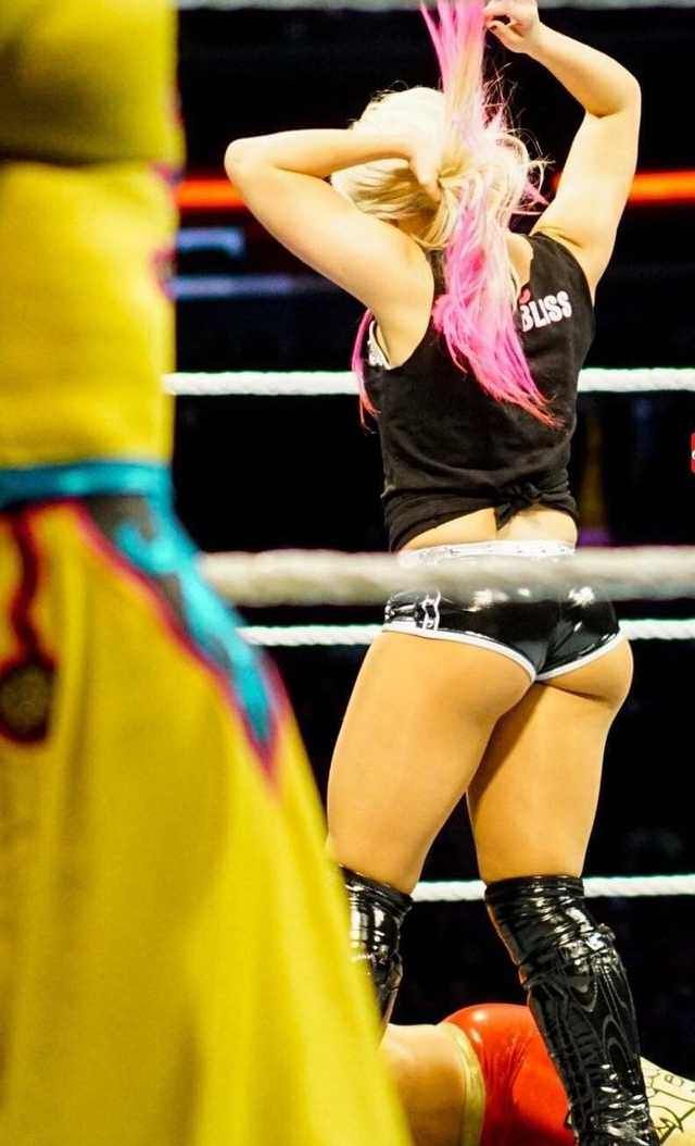 brandon harding recommends wwe alexa bliss booty pic