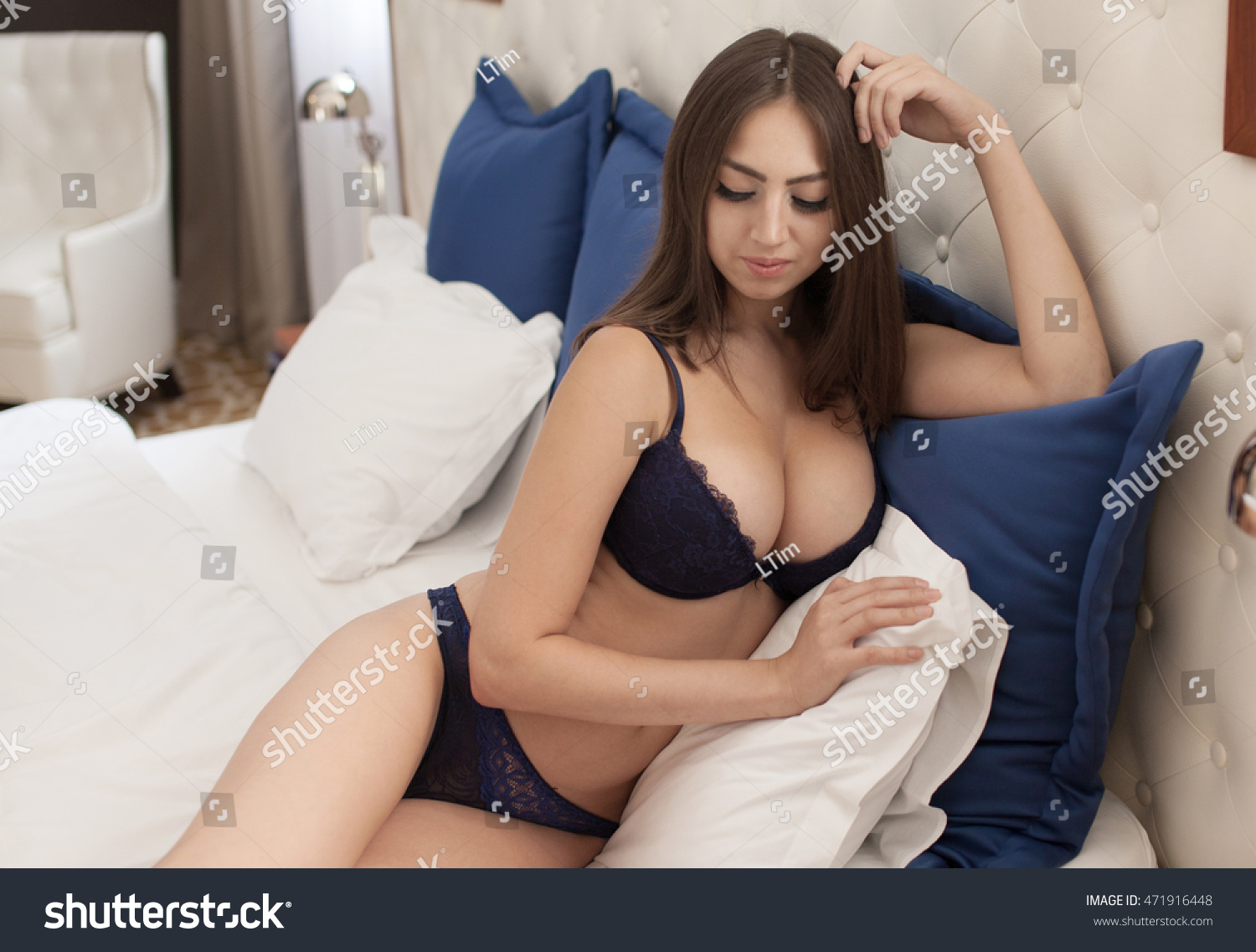 amanda wooton add huge boobs in bed photo