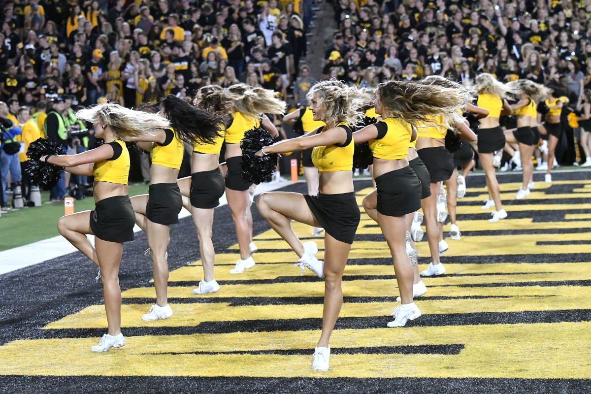 anita burkett recommends cheerleader malfunction pictures pic