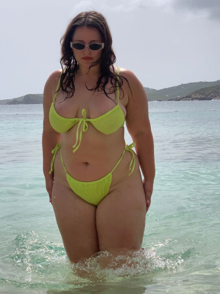 Best of Fat girls in bikinis pics