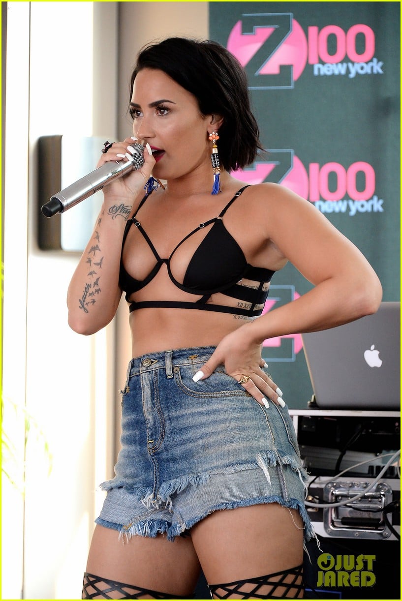 demi lovato sexy images