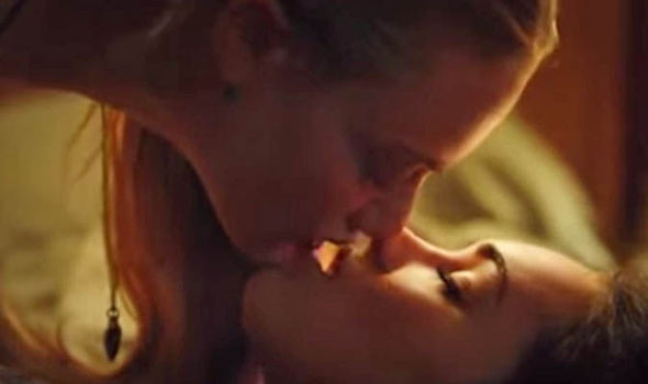 billy mccallum recommends scarlett johansson lesbian scene pic