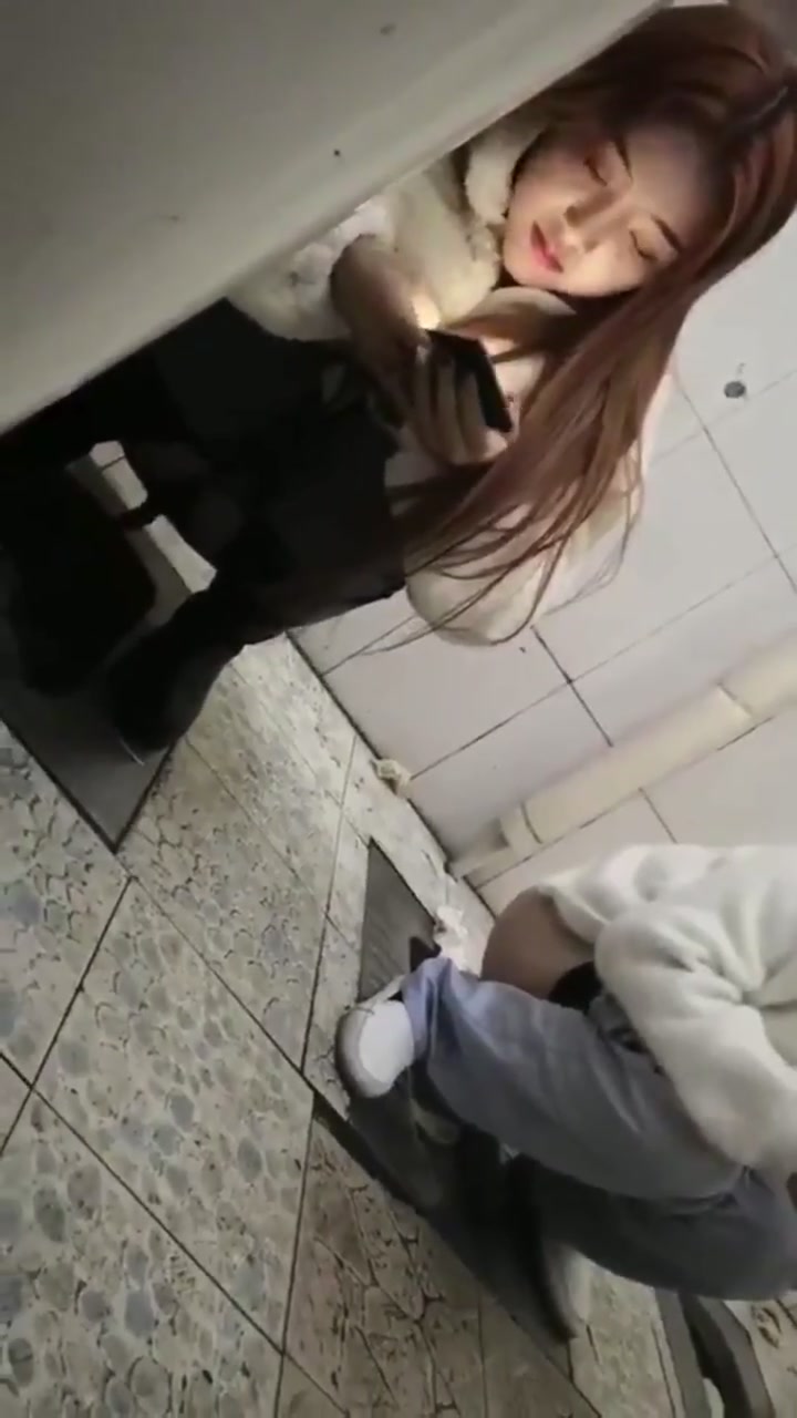 asian girls pooping videos