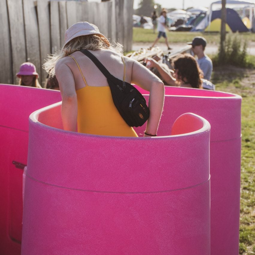 david alameda share women peeing outdoors photos