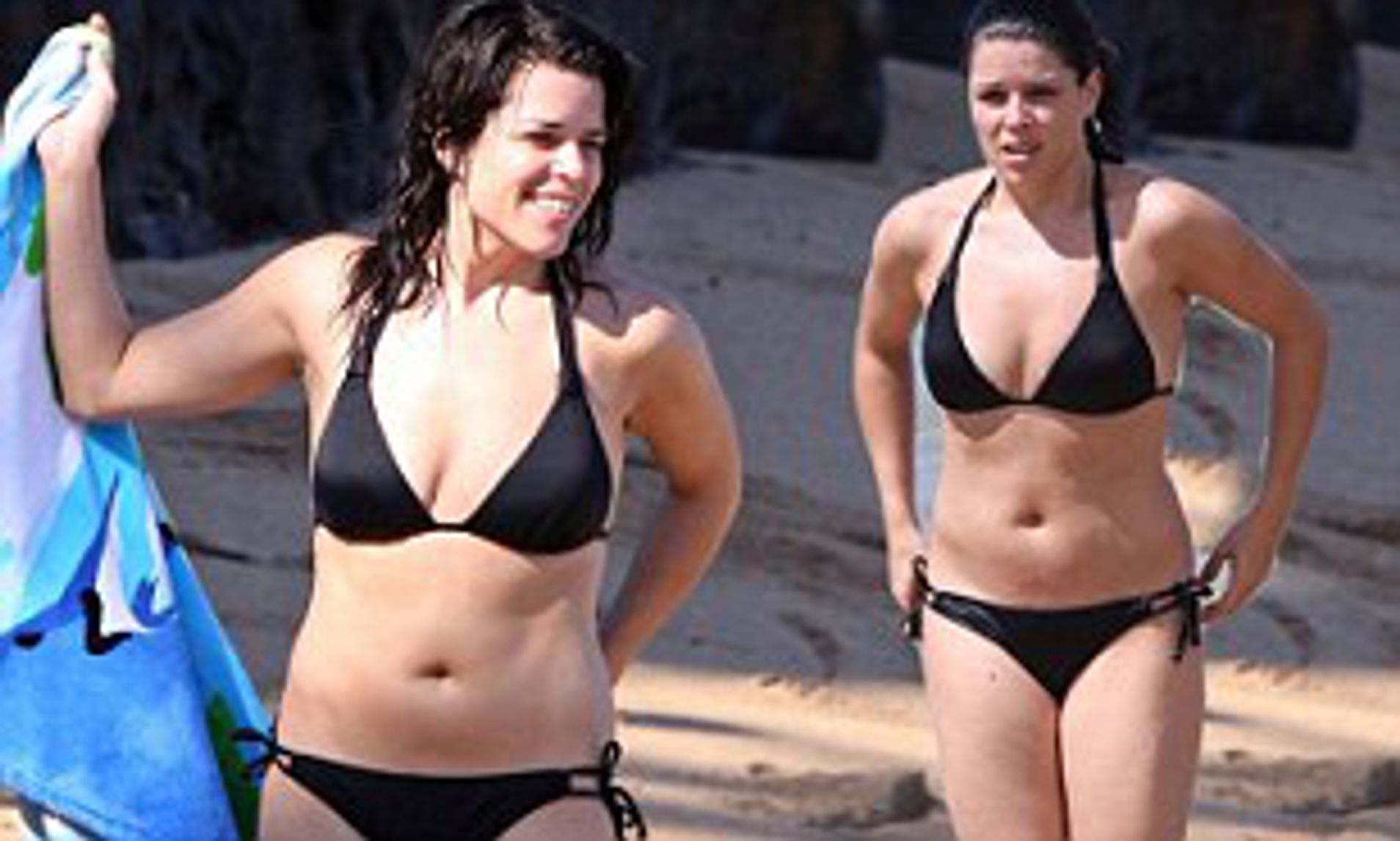 daniel tinsley recommends neve campbell swimsuit pic