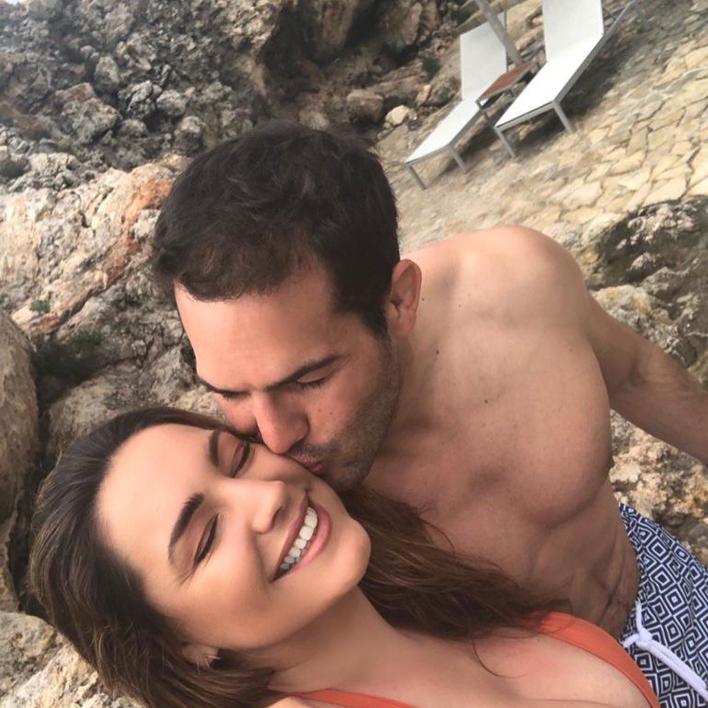 charlito bacante recommends kelly brook beach sex pic