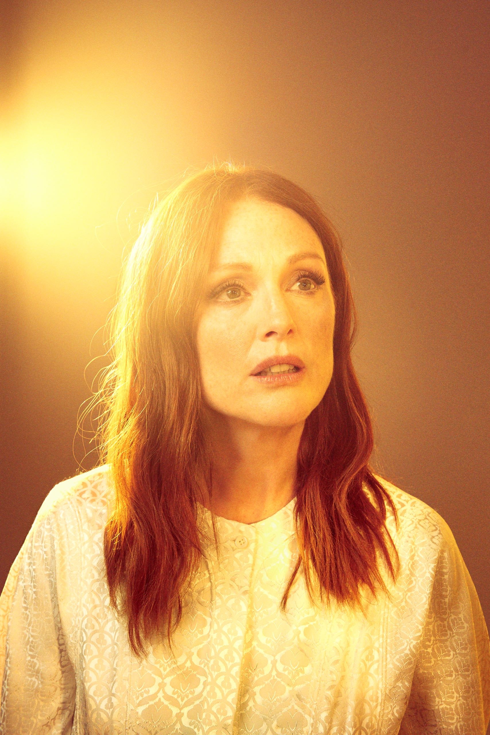 andrew demma recommends julianne moore dominating mother pic