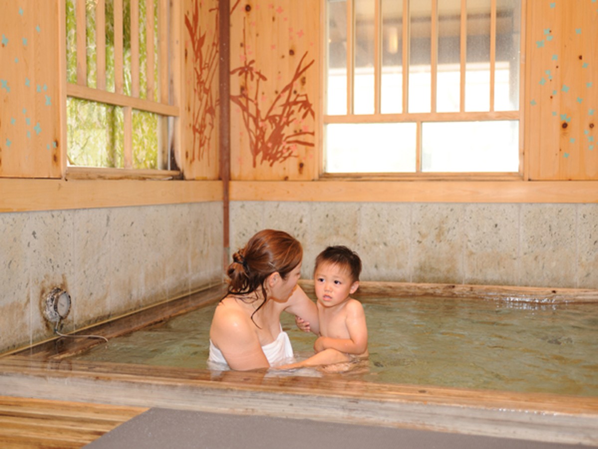 asia lawson add japanese father daughter bath photo