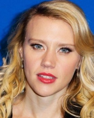 amir stephan recommends kate mckinnon feet pic